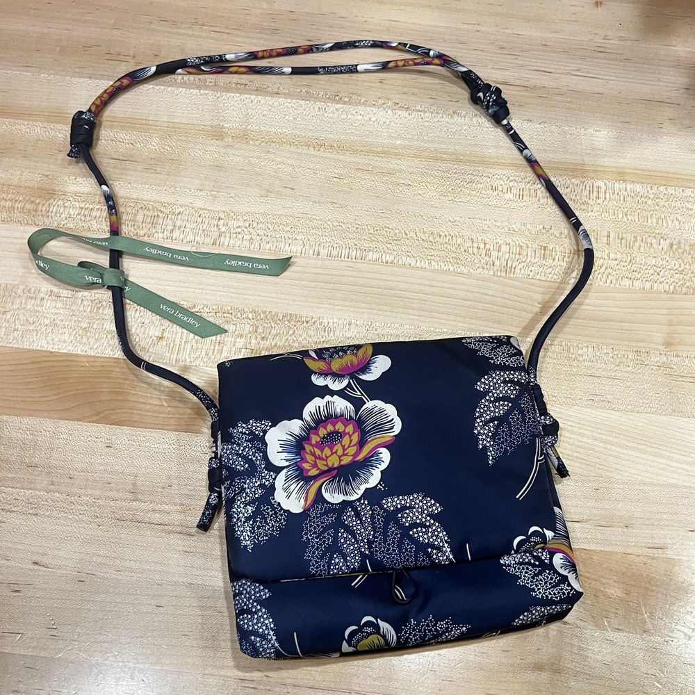 Vera Bradley Baird Hipster Crossbody Bag Purse Nylon‎ SEURAT FLORAL $80